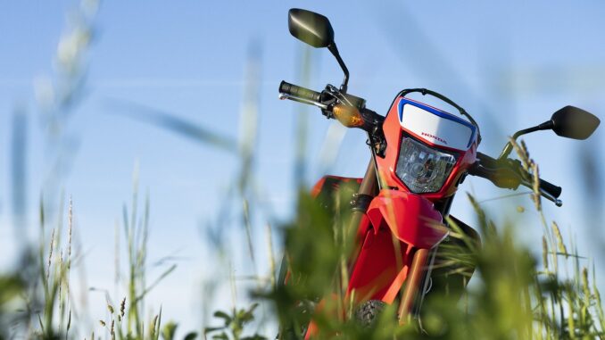 découvrez le monde du motorcycle scrapper, une communauté passionnée dédiée à la restauration et à la personnalisation de motos. apprenez des techniques de bricolage, partagez des astuces et trouvez l'inspiration pour transformer votre deux-roues en une œuvre d'art unique.