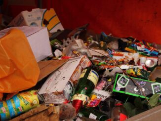 découvrez l'impact de la consommation de masse sur notre société moderne, ses enjeux environnementaux et sociaux, ainsi que des solutions pour un avenir plus durable. plongez dans l'analyse des tendances de consommation et leurs effets sur notre mode de vie.
