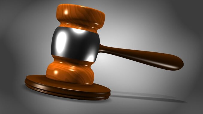 découvrez l'univers des enchères avec auctioneer, votre plateforme incontournable pour acheter et vendre des objets uniques. participez à des enchères en ligne passionnantes et bénéficiez d'opportunités exceptionnelles pour enrichir votre collection !