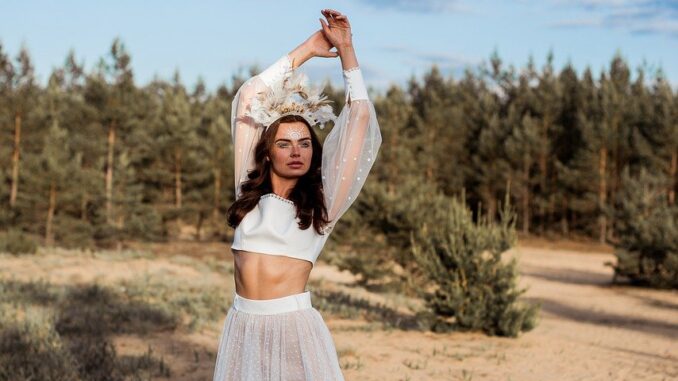 découvrez des récits inspirants de femmes remarquables qui transforment le monde par leur courage, leur créativité et leur détermination. plongez dans leurs histoires et laissez-vous motiver par leur parcours unique.