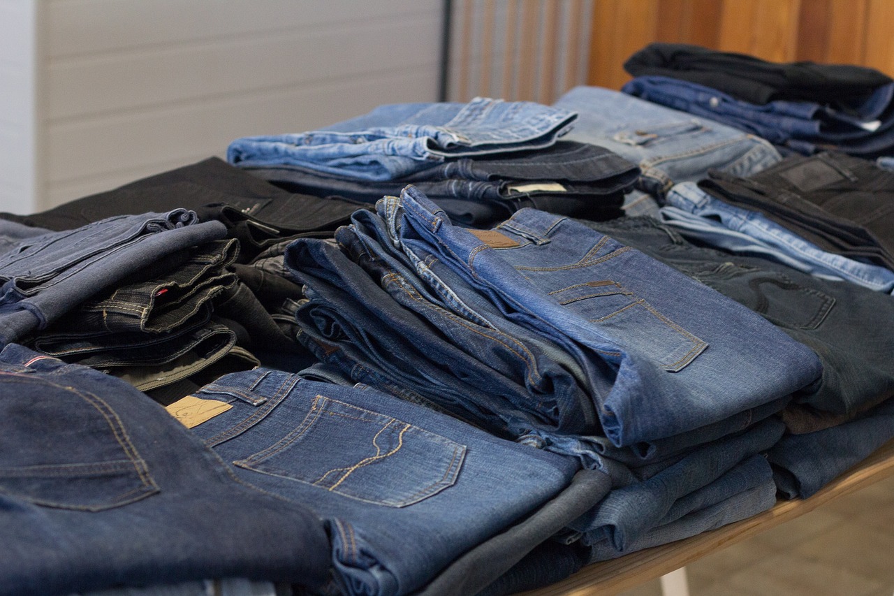découvrez l'upcycling, une pratique innovante qui transforme les déchets en objets uniques et durables. apprenez comment participer à cette tendance écoresponsable tout en ajoutant une touche personnelle à votre décoration et votre style de vie.
