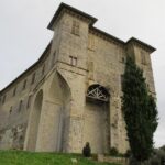 découvrez la gascogne, une région enchanteresse du sud-ouest de la france, célèbre pour sa gastronomie savoureuse, ses paysages pittoresques, et son riche patrimoine culturel. partez à l'aventure à travers ses villages charmants, ses vignobles renommés et la douceur de vivre qui y règne.