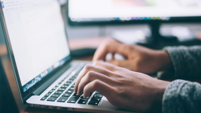 Etre premier (1er) sur Google Comment Être Premier sur Google et Générer du Trafic Entrant : Le Guide Complet pour Dominer Votre Niche