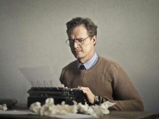 Chroniques du web : regards sur un univers numérique en perpétuelle mutation